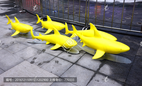 鯊魚雕塑