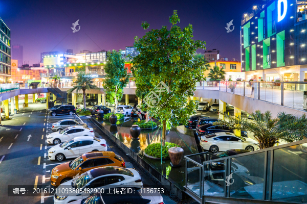創(chuàng)意產(chǎn)業(yè)園停車場(chǎng)