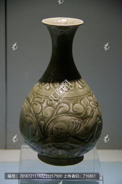 耀州窯青釉刻花玉壺春