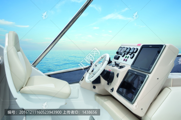 游艇