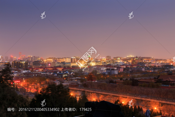 北京市中心樓群故宮角樓夜景