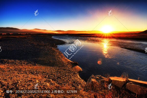格聶神山景區(qū)風(fēng)光