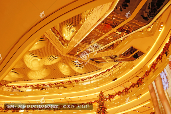 大型商場(chǎng)