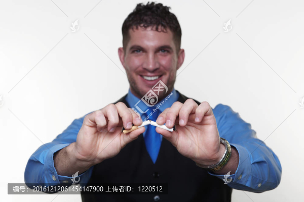 商人穿著襯衫和外套