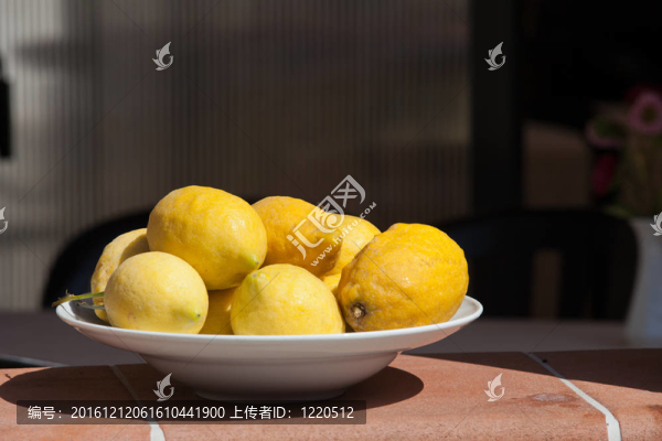 一盤熟檸檬
