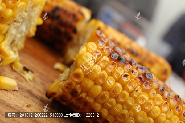 烤玉米