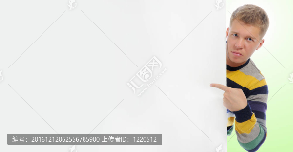 年輕男子與空白白卡