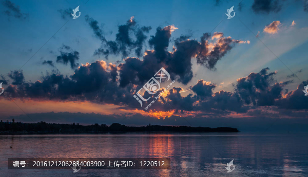 日內(nèi)瓦湖的日出