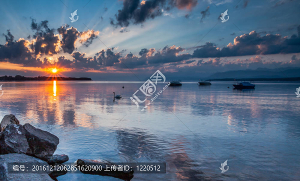 日內(nèi)瓦湖的日出