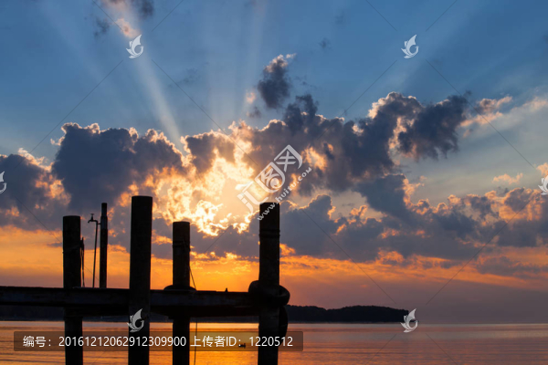 日內瓦湖的日出