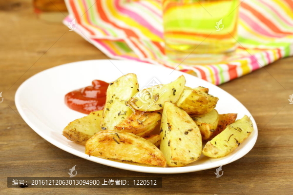 新鮮的油炸土豆