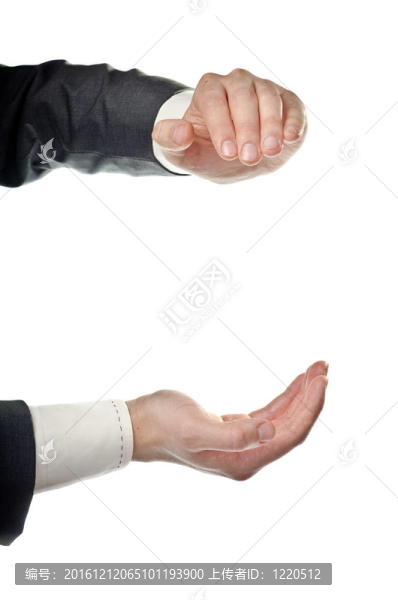 男性的手