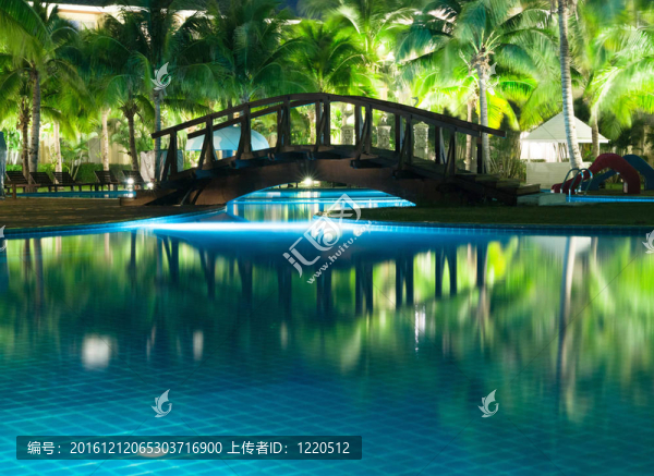 游泳池