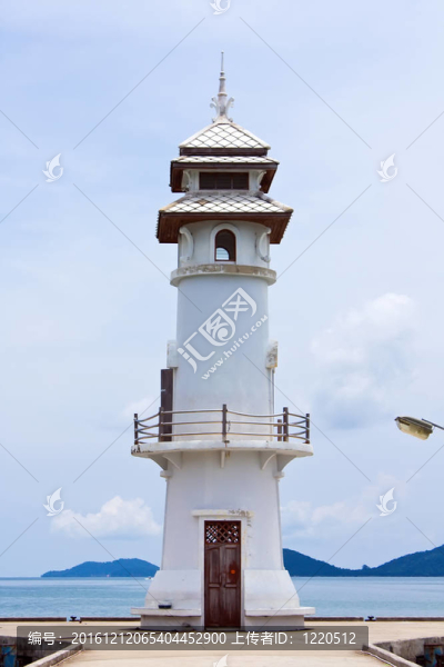 島上燈塔