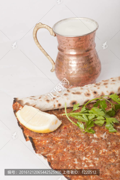 美味的土耳其披薩