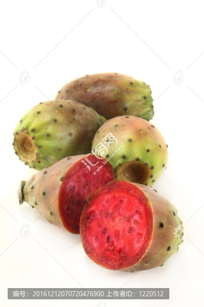 多刺的梨樹