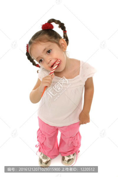 孩子拿著棒棒糖
