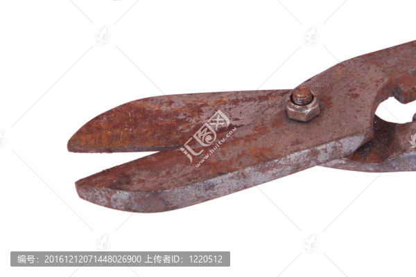 白色背景上的舊重型金屬刀具。