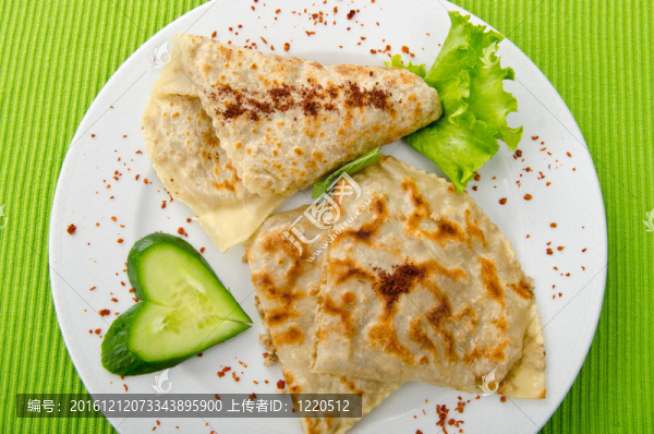 盤子里有美味的煎餅