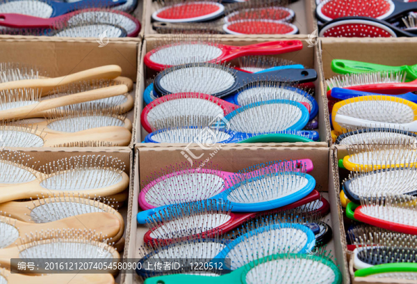 Combs。不同類型的梳子