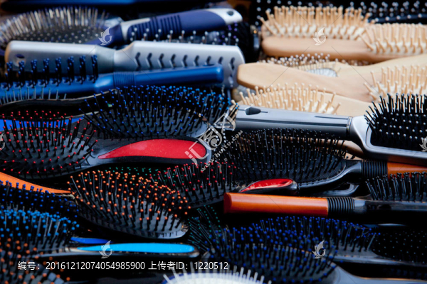 Combs。不同類型的梳子