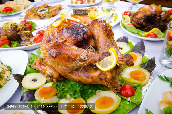 桌上飯菜可口