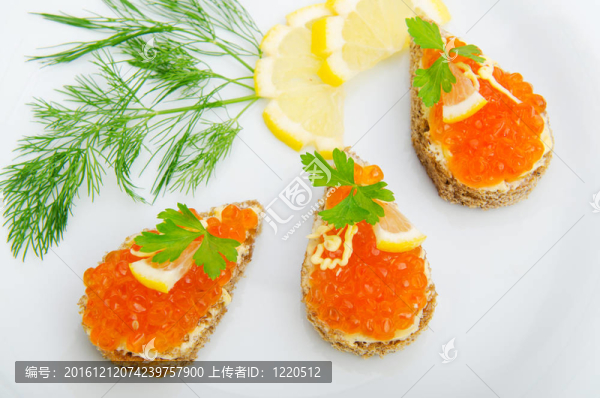 紅魚子醬曾在板