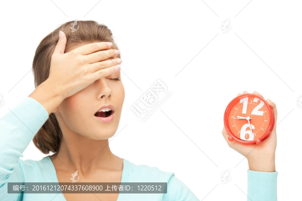 抱鬧鐘的女人