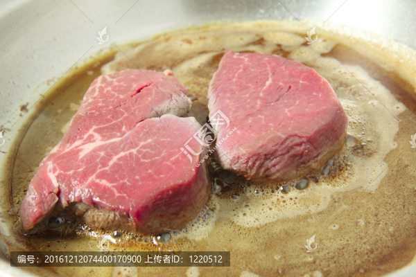 烹調(diào)牛排煎鍋