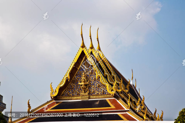 著名的寺舍利佛塔布滿金箔內(nèi)宏偉的宮殿