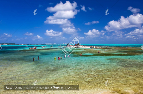 圣安德烈斯島；哥倫比亞