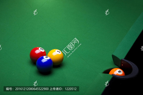 臺(tái)球桌和球
