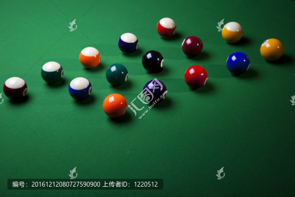 臺球桌和球