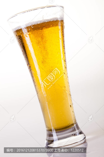 啤酒