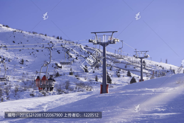滑雪纜車-匯圖網(wǎng) www.fosd68.com 滑雪纜車