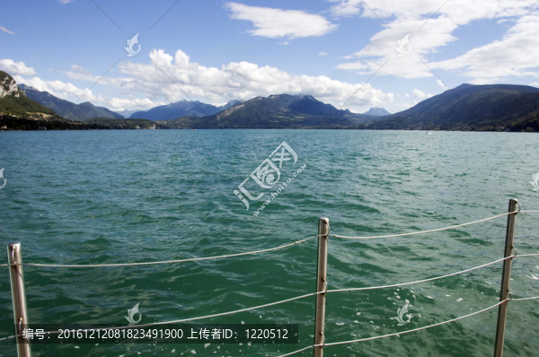 阿訥西湖的欄桿和觀點(diǎn)