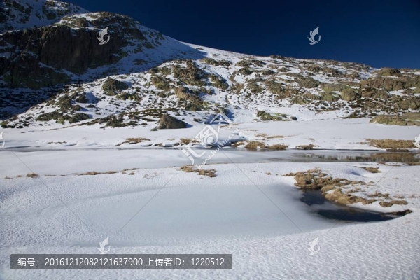 冰雪山