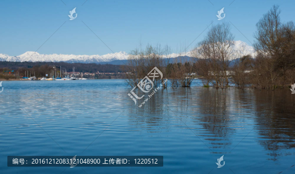 湖景