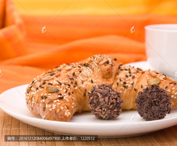 早餐時(shí)間。