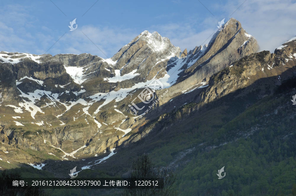 阿拉貢比利牛斯山脈