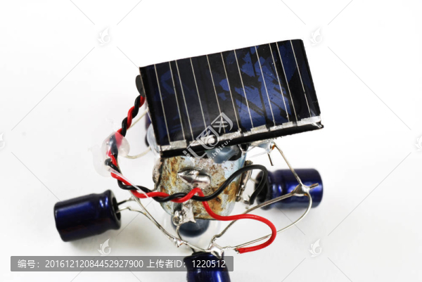 太陽能機(jī)器人
