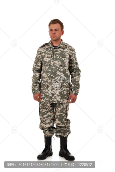 男人偽裝
