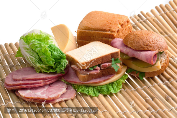 芝士火腿三明治。