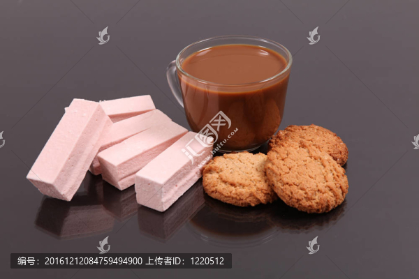 加牛奶的咖啡