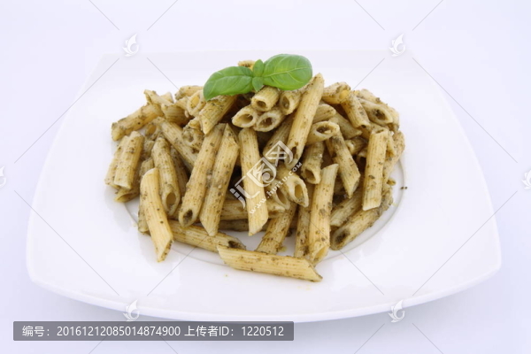 通心粉配香草汁