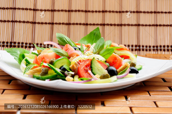 羅勒蔬菜沙拉