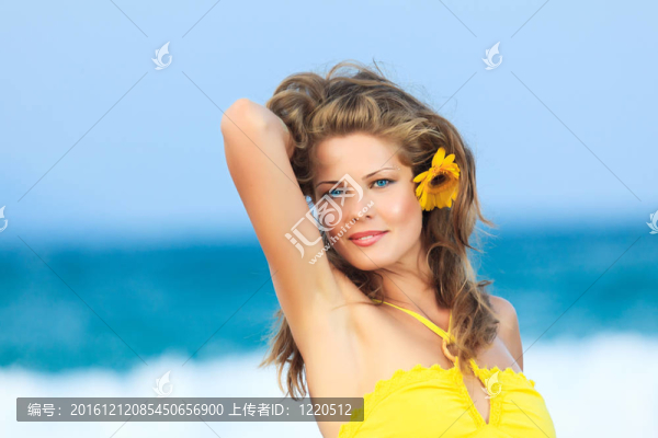 海灘上的女人
