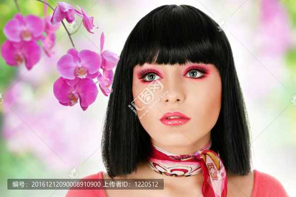 女人臉上長著蘭花花
