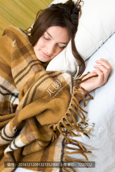 美麗的年輕女人睡覺