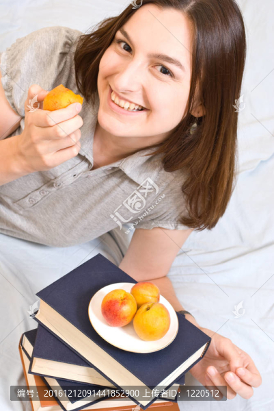 桃女青年畫像